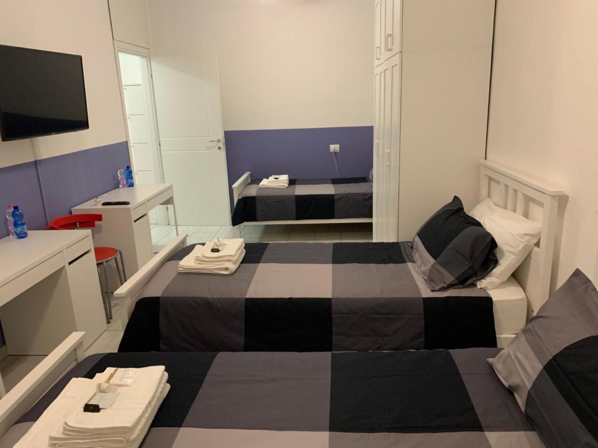 Metro Famagosta - Luminoso Appartamento Con Balcone Free Wifi & Parking Милано Екстериор снимка